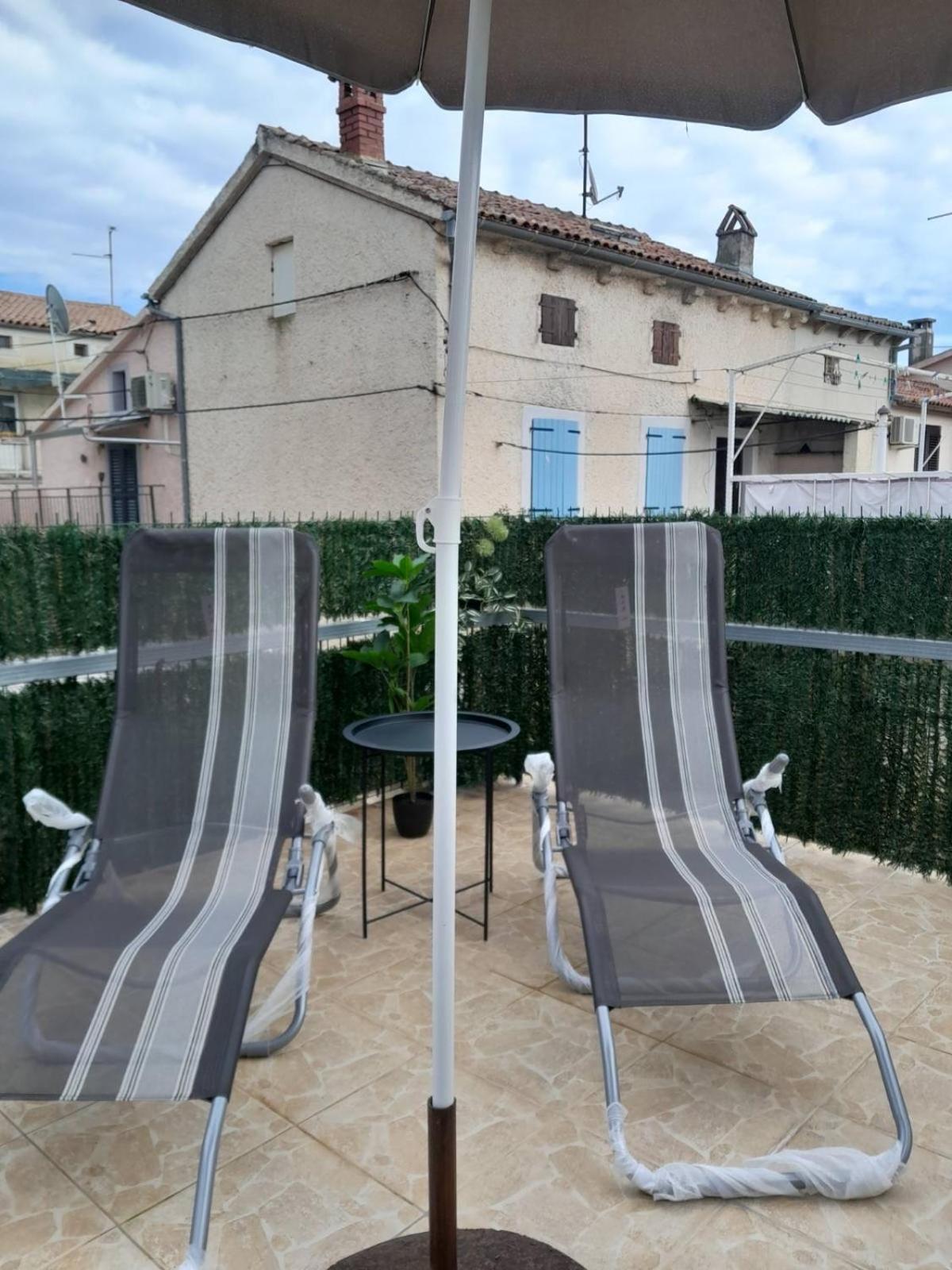 Apartment Mila With Jacuzzi Spa Pula Exteriér fotografie